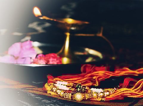 Rakshabandhan Story : तो ऐसे शुरू हुआ रक्षाबंधन का पर्व, पढ़ें यह रोचक कहानी