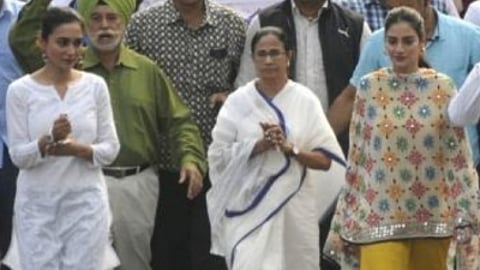 तृणमूल मंत्री ने अपनी ही पार्टी की सेलिब्रिटी नेताओं पर की टिप्पणी