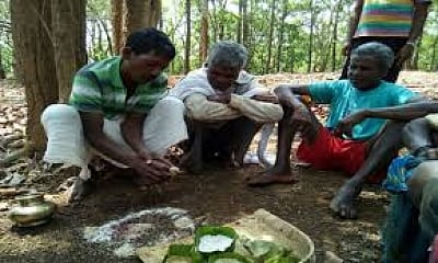 जनजाति समुदाय के लोग, दशहरे के दिन मनाते है शोक