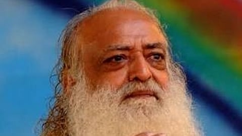 2013 रेप केस में आसाराम बापू को उम्रकैद की सजा (IANS)