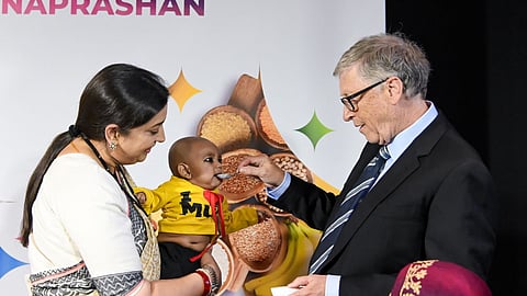 Bill Gates: भारतीय बच्चों का कराया अन्नप्राशन और साथ ही सीखा खिचड़ी बनाने का तरीका