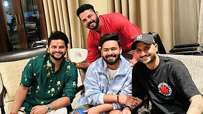 ऋषभ पंत से मिलने पहुंचे श्रीसंत, रैना और हरभजन, जानिए खास बातें(IANS)