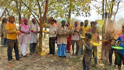 बिहार में देखने को मिली अलग प्रकार की होली (IANS)