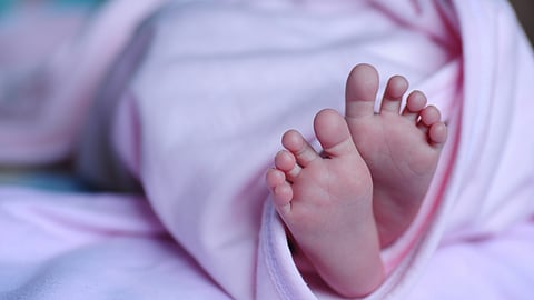 दिल्ली: नांगलोई में कचरे के डब्बे में मिली 3 दिन की बच्ची(IANS)