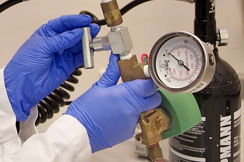 सुइयों से डर लगता है तो हवा का झोंका आपको टीका लगा सकता है(IANS)