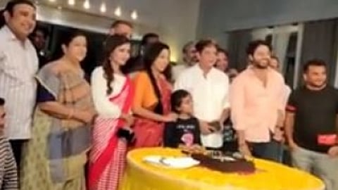 रूपाली गांगुली यानी अनुपमा ने सेट पर मनाया जन्मदिन(IANS)