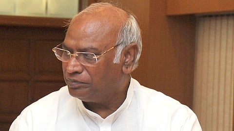 मल्लिकार्जुन खड़गे ने पीएम मोदी को सांप बोलने वाला अपना बयान वापस लिया(Wikimedia Commons)