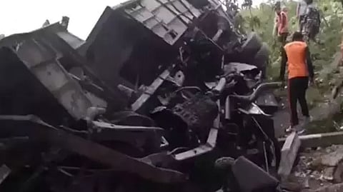 Jammu Bus Accident: अमृतसर से कटरा जा रही बस खाई में गिरी, 10 की मौत(IANS)