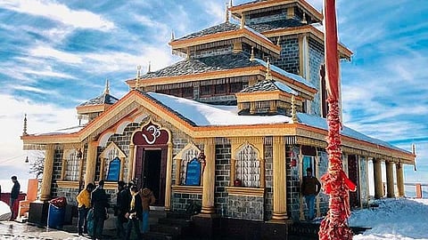 51 शक्तिपीठों में से एक सुरकंडा देवी (Wikimedia Commons)