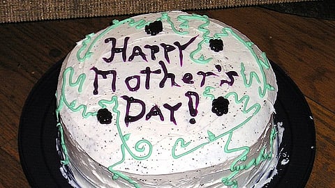 Mother's Day Gift Ideas (Wikimedia Commons)