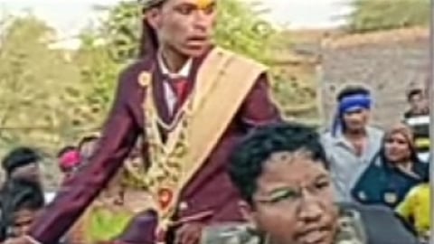 दलित दूल्हा घोड़ी पर बैठा तो ऊंची जाति के लोगों ने पत्थरों से मारा(IANS)