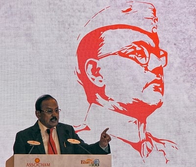 सुभाष चंद्र बोस जीवित रहते तो देश का बंटवारा न होता: अजीत डोभाल (IANS)