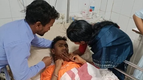 Odisha Train Accident: नेपाल का परिवार अपने नाबालिग बेटे से मिला(IANS)