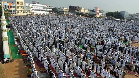 Bakrid 2023: जानिए कब दे रही है सरकार छुट्टी और क्या है इस त्योहार का इतिहास (Wikimedia Commons)
