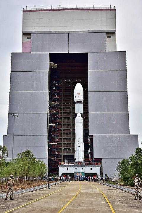 भारतीय अंतरिक्ष एजेंसी के एक वरिष्ठ अधिकारी ने कहा कि भले ही चंद्रयान-2 मिशन के विपरीत चंद्रयान-3 (Chandrayaan-3) मिशन में बड़ी संख्या में इसमें महिलाओं का योगदान हैं। (Image: Wikimedia Commons)