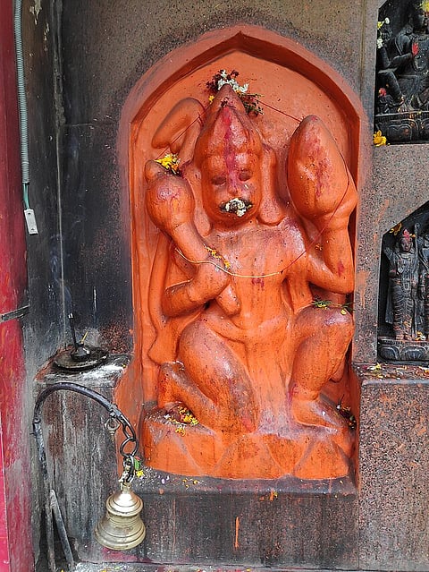 हनुमान(Hanuman) जी की उल्टी प्रतिमा वाले मंदिर से जुड़े रहस्य के बारे में जानेंगे। (Image: Wikimedia Commons)