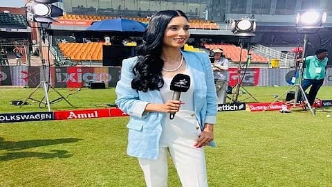 जैनब अब्बास की तस्वीर