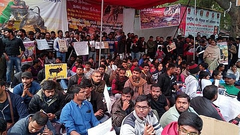 जंतर मंतर पर एक भयंकर प्रदर्शन की तस्वीर