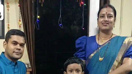 नम्रता मिश्रा अपने परिवार के साथ