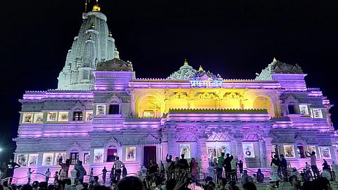 Uttarprdesh -वृदावन कृष्ण की नगरी यहाँ जो भी आता है श्री कृष्ण जी का होजाता है । (wikimedia commons)