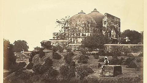 Babri Masjid- जब 1992 में बाबरी मस्जिद को तोड़ा गया और उसके स्थान पर एक राम मंदिर बनाया ।