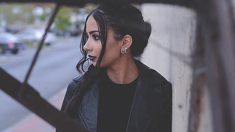 Erotomania : एक प्रकार की मानसिक स्वास्थ्य समस्या है जिसमें व्यक्ति अपने आप को बेहद खूबसूरत समझने लगता है और उन्हें लगता है कि सब उनके प्यार में पागल हैं। (Wikimedia Commons)