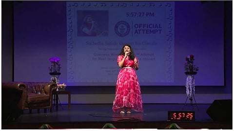 World Record Singing: सुचेता सतीश ने यूएई के दुबई में आयोजित एक कॉन्सर्ट में 140 भाषाओं में गाना गाकर वर्ल्ड रिकॉर्ड बना लिया है। (Instagram - @airnewsalerts)