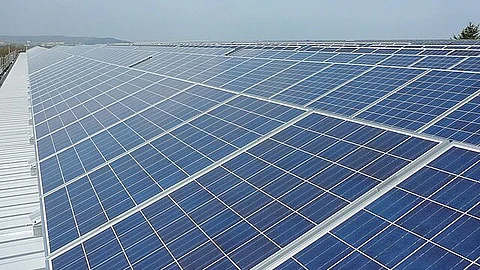 Pradhan Mantri Suryodaya Yojana : प्रधानमंत्री मोदी ने 'प्रधानमंत्री सूर्योदय योजना' का ऐलान किया है। इसमें 1 करोड़ घरों में रूफटॉप सोलर सिस्टम लगेंगे। (Wikimedia Commons)