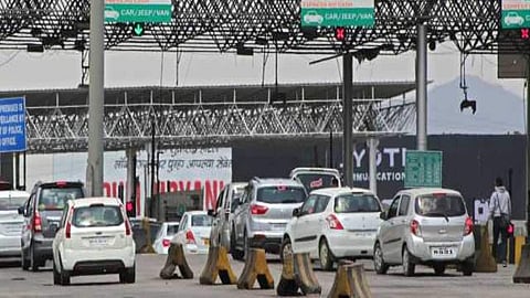 New Toll Collection System:वाहनों में एक नया डिवाइस लगाया जाएगा, जिसे ऑन-बोर्ड यूनिट या ट्रैकिंग डिवाइस कहा जाता है(Wikimedia Commons)