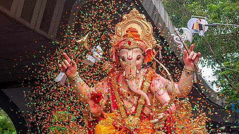 Vinayak Chaturthi April 2024 :गणेश जी जिस भक्त से प्रसन्न हो जाते हैं, उस भक्त के रुके हुए काम को बना देते हैं (Wikimedia Commons)