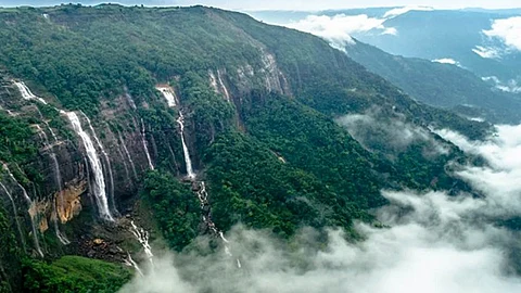 Shillong Hill Station: यहां का मौसम बेहद शानदार रहता है। (Wikimedia Commons)