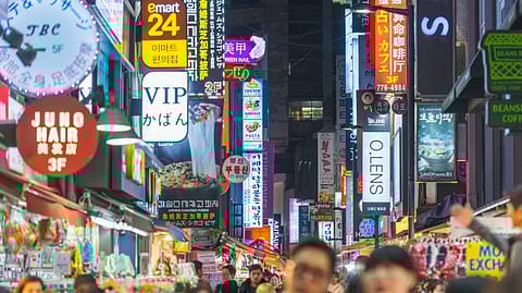 साउथ कोरिया (South Korea) की चमक दमक से भरी जिंदगी