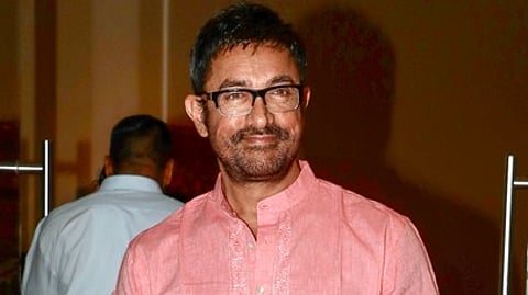 भक्ति भाव में दिखे आमिर खान