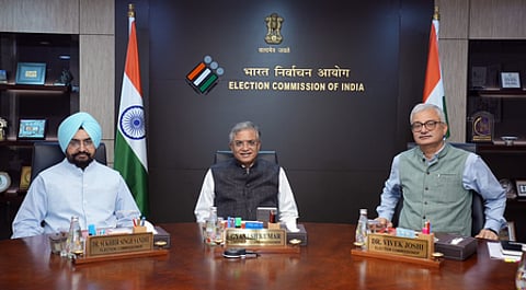 चुनाव आयोग की सीपीआई के प्रतिनिधिमंडल से मुलाकात
