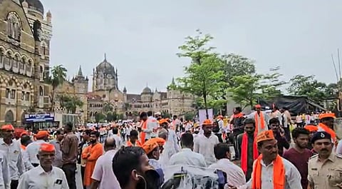 मराठा आरक्षण की मांग के साथ आजाद मैदान में बैठेंगे जरांगे