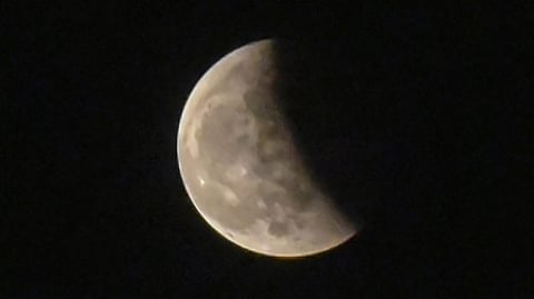7 सितंबर को लगेगा साल का आखिरी चंद्र ग्रहण, इन राशि वालों को रहना होगा सतर्क
