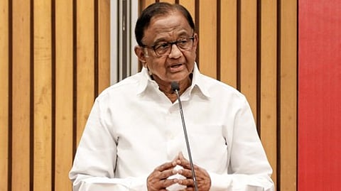कांग्रेस के वरिष्ठ नेता चिदंबरम ने खुलासा किया है कि 26/11 मुंबई आतंकी हमले के बाद वे पाकिस्तान के खिलाफ जवाबी सैन्य कार्रवाई के पक्ष में थे