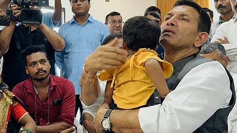 स्वास्थ्य मंत्री राजेंद्र शुक्ला