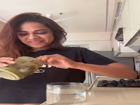 निया शर्मा