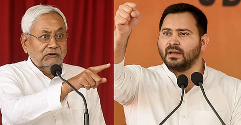 इस तस्वीर में तेजस्वी यादव और नीतीश कुमार अपने भाषण में कुछ बोलते हुए दिखाई दे रहे हैं।