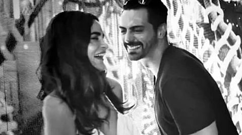 अभिनेता अर्जुन रामपाल कैमरे के सामने नजर आ रहे हैं|