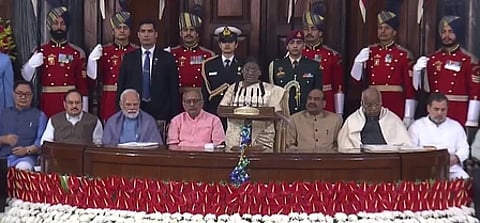 राष्ट्रपति द्रौपदी मुर्मू किसी कार्यक्रम के दौरान नजर आ रही हैं।