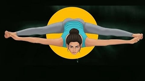 एक लड़की योगाभ्यास करती हुई नजर आ रही है|