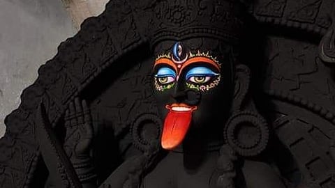 चूड़ी पूर्णिमा भारतवर्ष में मनाये जाने वाला एक प्रसिद्ध त्योहारों में से एक है जिसे कीच के नाम से भी जाना जाता हैं।