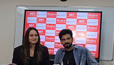 सोनाक्षी सिन्हा और जहीर इकबाल की झलक|