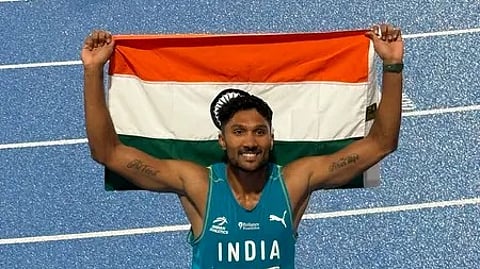 तेजस्विन शंकर ने एथलेटिक्स अपनाकर ऊंची कूद में पहचान बनाई।
