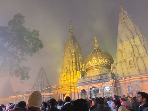 काशी विश्वनाथ मंदिर (Kashi Vishwanath Temple) की तस्वीर