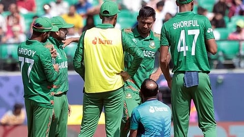 हरी दर्शक दीर्घा,बांग्लादेश की क्रिकेट टीम|