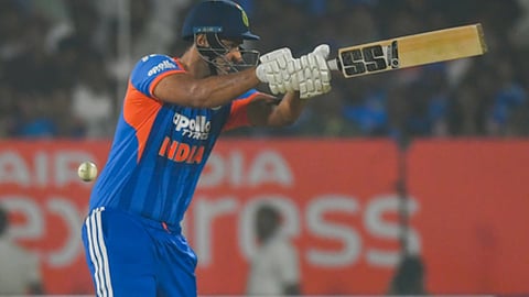 भारतीय खिलाड़ी शिवम दुबे की तस्वीर