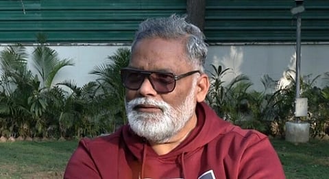 पप्पू यादव अपने आवास पर